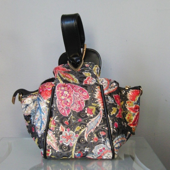 Mellow World Handbags - Mellow World Embroidered Box Bag Floral